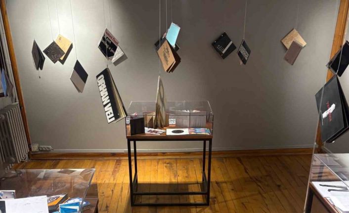 "Kitap Gibi: Bir Tasarım ve Sanat Eseri Olarak Kitap" Sergisi Yunus Emre Yazı Sanatları Müzesi’nde devam ediyor