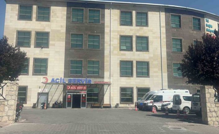 Kızılırmak’a giren 3 genç boğulma tehlikesi geçirdi