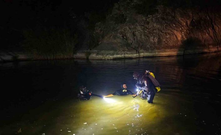 Kızını kurtarmak isterken kendisi boğuldu