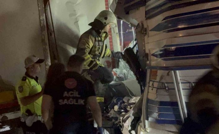 Kocaeli’de 1 kişinin öldüğü zincirleme kazayla ilgili 2 sürücü tutuklandı