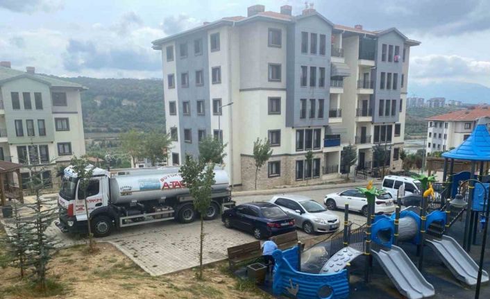Kocaeli’de çocuk parkları temizlenip onarılıyor