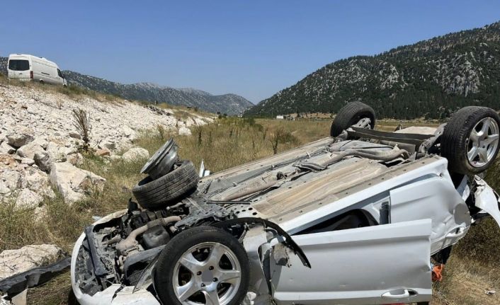 Konya’da otomobil şarampole devrildi: 5 yaralı