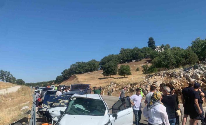 Konya’da üç aracın karıştığı kazada 7 yaralı