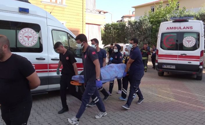 Kötü koku ihbarına giden ekipler yaşlı adamı ölü buldu