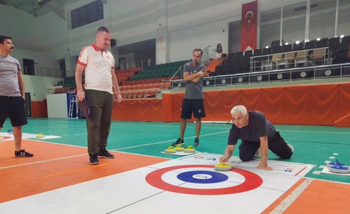 Köyceğiz’de Zafer Kupası Flor Curling turnuvası başladı
