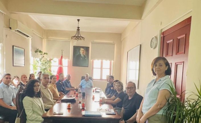 Kuşadası’nda Çocuk Koruma ve Kadına Yönelik Şiddetle Mücadele toplantısı yapıldı