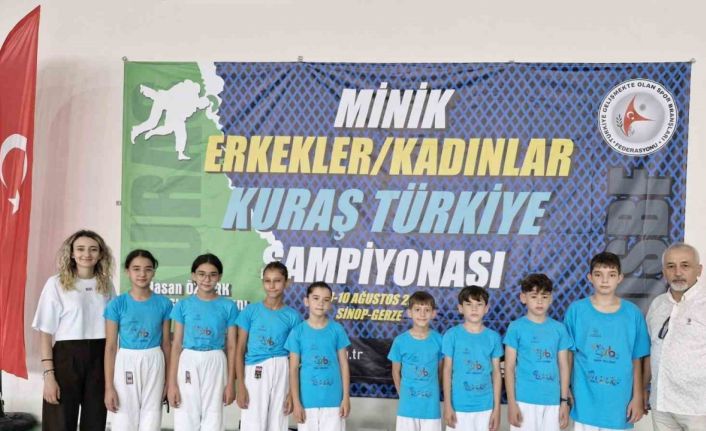 Kütahyalı minik kuraşçılardan gururlandıran başarı