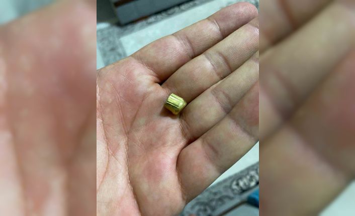 Magandanın silahından çıkan mermi pencereyi delip içeri girdi