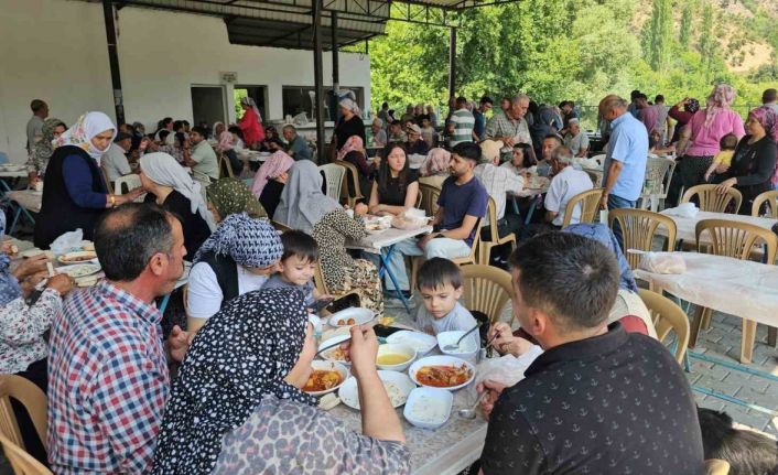 Mahalle sakinleri Geleneksel Köy Buluşması’nda bir araya geldi