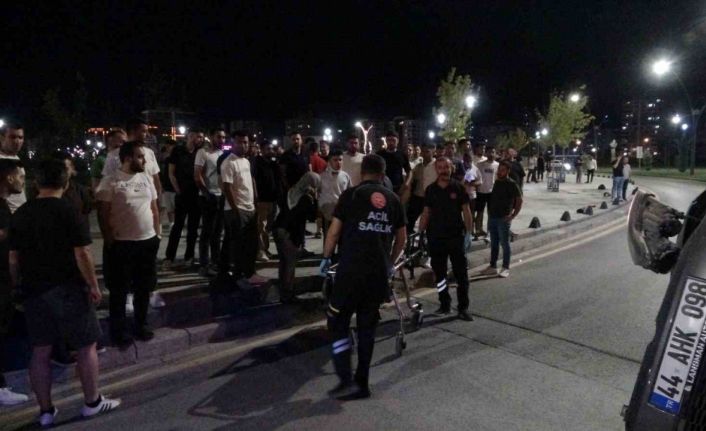 Malatya’da kontrolden çıkan araç yan yattı: 1 yaralı