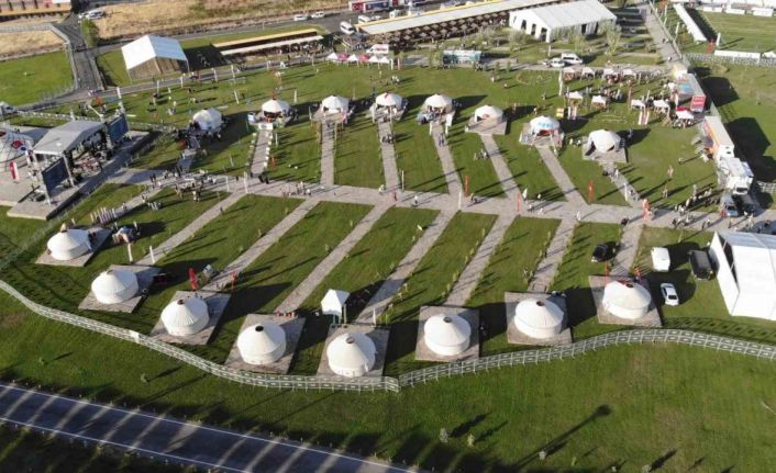 Malazgirt’te "954. Yıl Açık Hava Özel Puta Koşusu" Türkiye finalleri nefes kesti