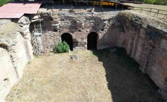 Maltepe’de apartmanların arasında Bizans’tan kalma arkeolojik alan