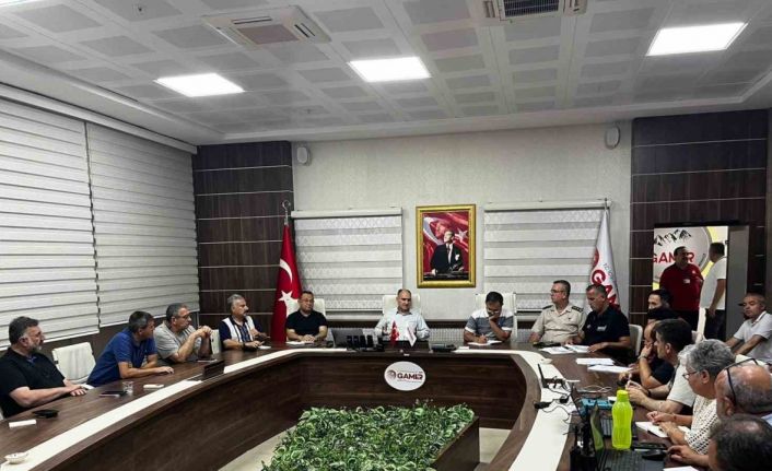 Manisa Valiliği Kriz Merkezi çalışmalarına devam ediyor