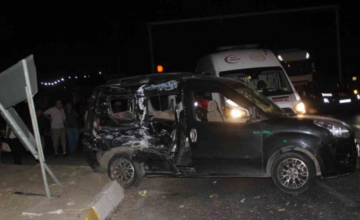 Manisa’da feci kaza: 1 ölü, 2’si ağır 8 yaralı