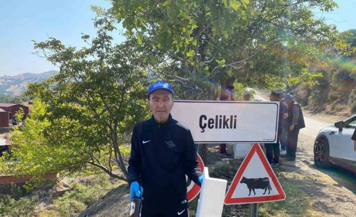 Manisa’da Huzurevi sakinleri çevre temizliği yaptı