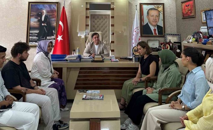 Manisalı gençlerden İl Müdürü Öztürk’e teşekkür