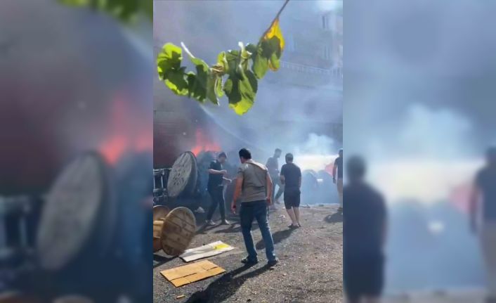 Mardin’de elektrik malzemeleri dükkanında yangın