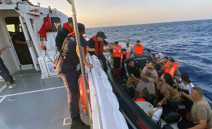 Marmaris açıklarında 2 göçmen kaçakçısı yakalandı