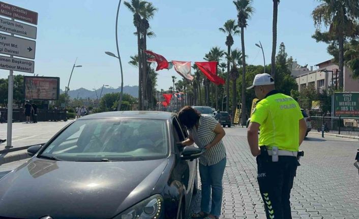 Marmaris’te araçlara tütün kullanımına yönelik denetim