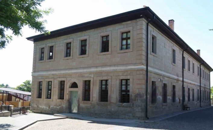 Melikgazi Belediyesi İngilizce Yaz Kampı başlıyor