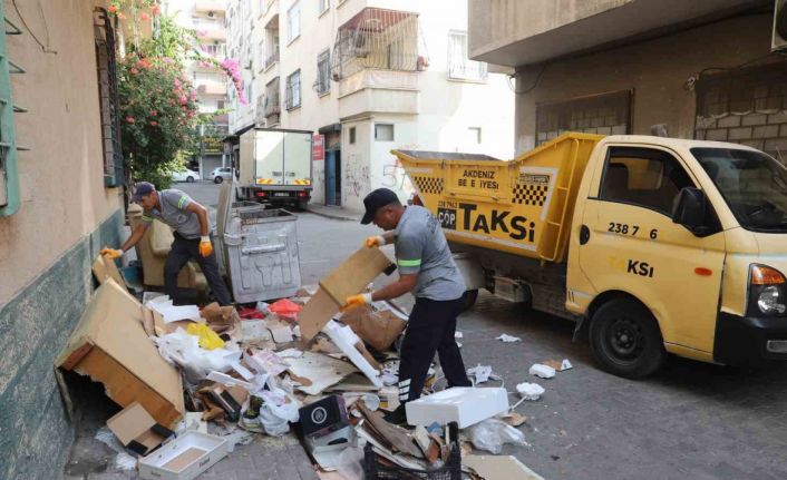 Mersin’de çöp taksiler mobilya atıkları için nöbette