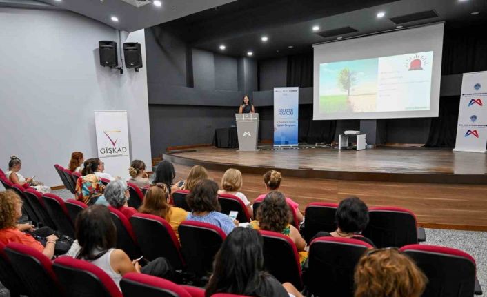 Mersin’de kadınlara iş hayatı için farkındalık eğitimi