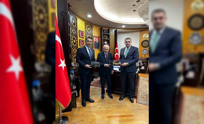 MHP Lideri Bahçeli, "Gökbörü" hava savunma sistemlerinin üreticisi Günay Önder’i kabul etti