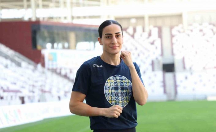 Milli boksör Gizem Özer, Dünya Boks Şampiyonası için hazırlıklarını sürdürüyor