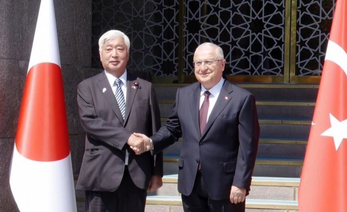 Milli Savunma Bakanı Güler, Japonya Savunma Bakanı Gen Nakatani ile bir araya geldi