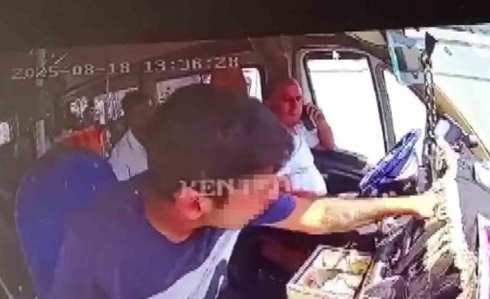 Minibüste kapkaç: Araç kırmızı ışıkta durunca paraları alıp kaçtı