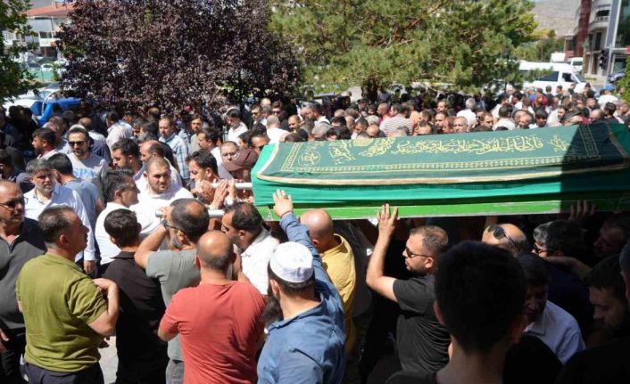 Motosiklet kazasında vefat eden motosiklet camiasının sevilen ismi son yolculuğuna uğurlandı