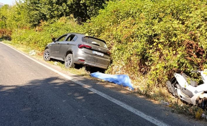 Motosikletle gezmeye gelen karı-koca kazada hayatını kaybetti