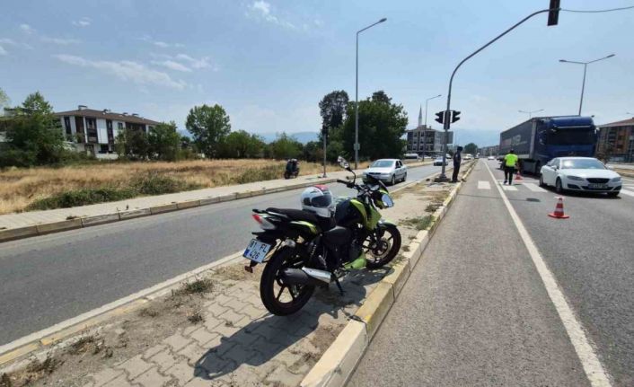 Motosikletliler karşıdan karşıya geçemedi