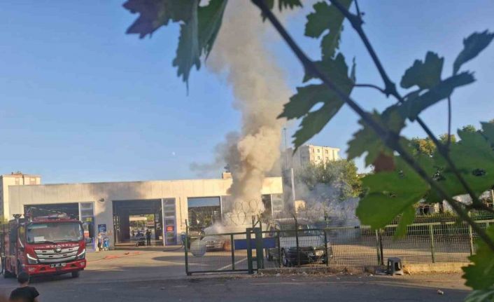 Muayeneden geçmeyen otomobilini yaktı