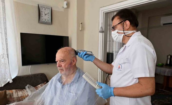 Muratpaşa Belediyesi 95 bin kez hastaların kapısını çaldı