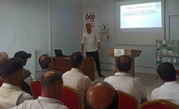 Muş’ta denetimli serbestlik yükümlülerine "Toplumsal Hukuk Kuralları" eğitimi verildi