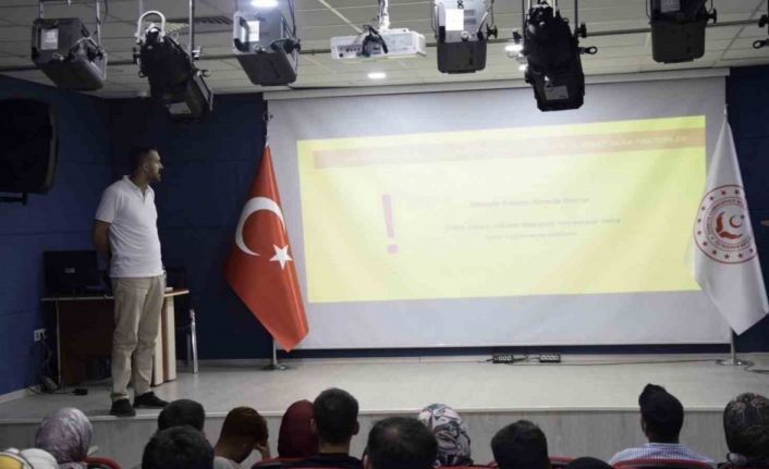 Muş’ta evlilik öncesi eğitimi verildi