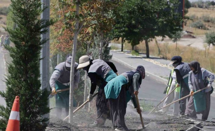 Nevşehir’de orta refüjler modern bir görünüme kavuşuyor