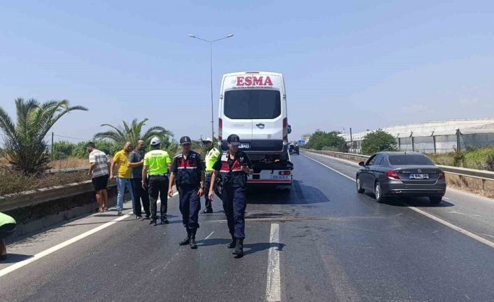 Öğrenci servisi otel servisine arkadan çarptı: 6 yaralı