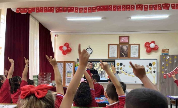 Okula ilk kez adım atacak çocukların ailelerine tavsiye