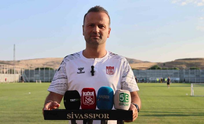 Osman Zeki Korkmaz: "Sivaslılar takımıyla gurur duyacak"
