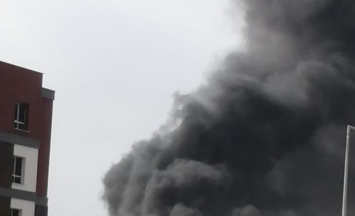 Osmaniye’de inşaat işçilerinin kaldığı konteynerde yangın