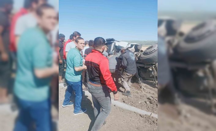 Osmaniye’de kontrolden çıkan tır devrildi: 2 yaralı