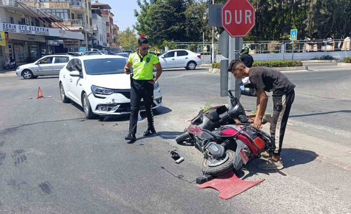 Otomobil ile elektrikli motosiklet çarpıştı: 1 yaralı