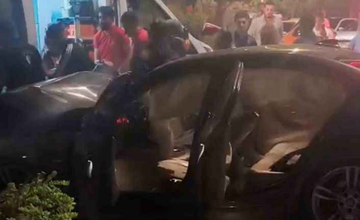 Otomobil park halindeki cipe çarptı: 1 yaralı