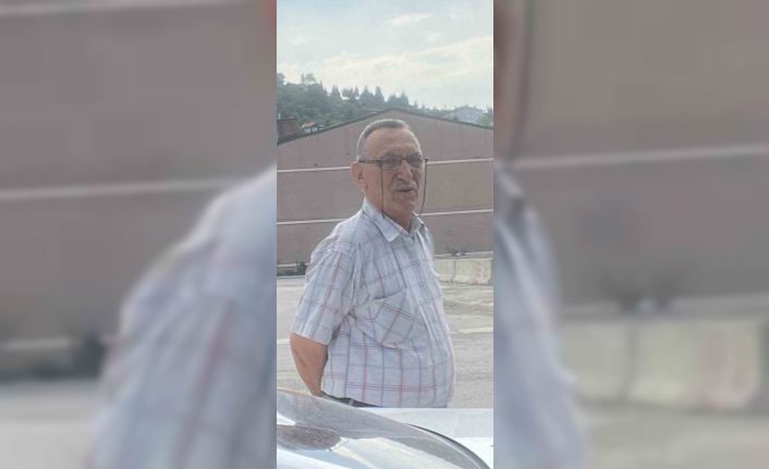 Otomobilin çarptığı yaşlı adam 1 aylık yaşam savaşına yenik düştü