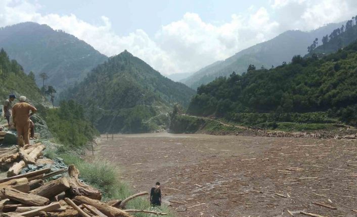 Pakistan’daki sellerde son 48 saatte 351 kişi hayatını kaybetti