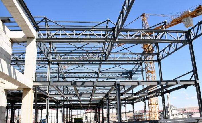 Patnos AVM’de çalışmalar hızlandı