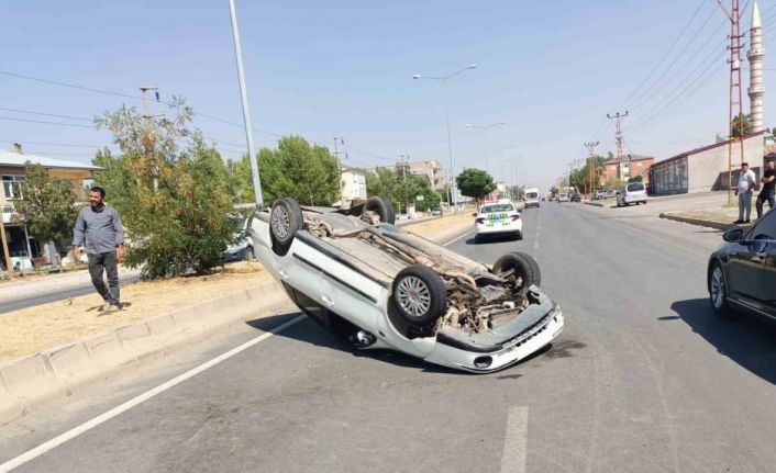 Patnos’ta takla atan araç sürücüsü ölümden döndü