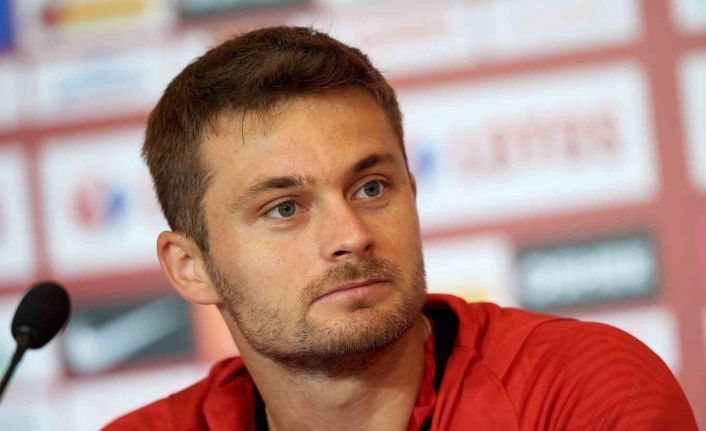 Polonyalı futbolcu Karol Linetty, Kocaelispor için Türkiye’de